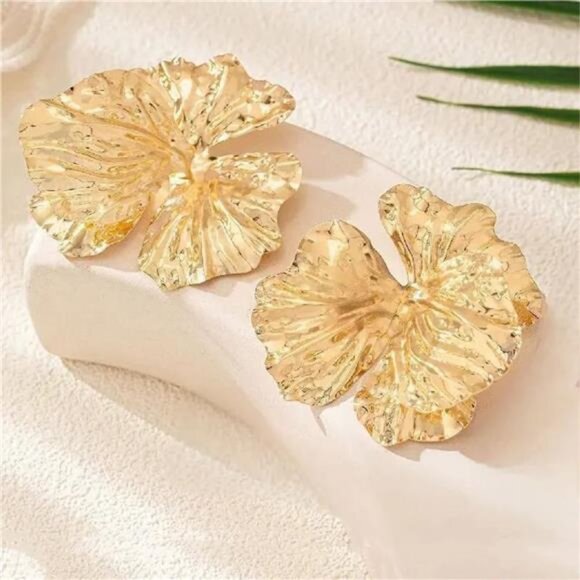 Chunky Gold Ginkgo Leaf Earrings | Oversized Floral Studs - Picture 3 of 4